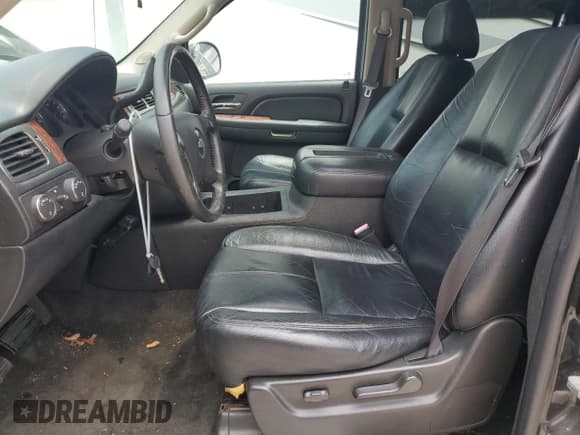 ✅ 2007 Chevrolet Avalanche LTZ • VIN: 3GNFK12387G134544 • Lot: 68199325. Listed on Copart with 174,265 mi. Free auction sales archive from the USA and detailed vehicle history report at DreamBid. Image 7.