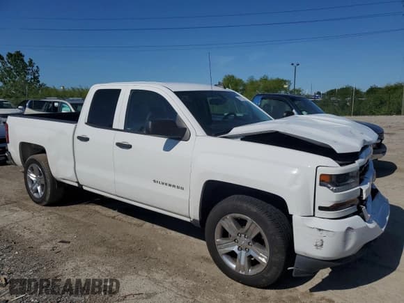 ✅ 2017 Chevrolet Silverado 1500 Custom • VIN: 1GCRCPEH9HZ282118 • Lot: 58127325. Wystawiony na Copart z przebiegiem 153 813 mil. Bezpłatny archiwum sprzedaży aukcyjnych z USA i szczegółowy raport historii pojazdu na DreamBid. Zdjęcie 4.