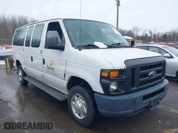 ✅ 2012 Ford Econoline Passenger XL • VIN: 1FBNE3BL3CDA16422 • Lot: 41631494. Wystawiony na IAAI z przebiegiem 227 484 mil. Bezpłatny archiwum sprzedaży aukcyjnych z USA i szczegółowy raport historii pojazdu na DreamBid. Zdjęcie 1.