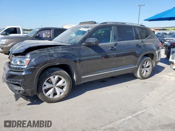 ✅ 2018 Volkswagen Atlas SEL • VIN: 1V2ER2CA8JC527262 • Lot: 85687805. Listed on Copart with 135,181 mi. Free auction sales archive from the USA and detailed vehicle history report at DreamBid. Image 1.