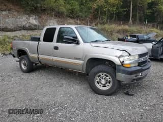 ✅ 2002 Chevrolet Silverado 2500HD LS • VIN: 1GCHK29U62E267096 • Lot: 85281645. Wystawiony na Copart z przebiegiem 171 847 mil. Bezpłatny archiwum sprzedaży aukcyjnych z USA i szczegółowy raport historii pojazdu na DreamBid. Zdjęcie 4.