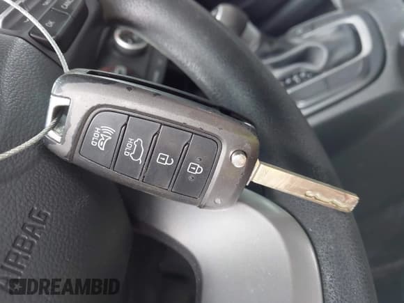 ✅ 2019 Hyundai Kona SE • VIN: KM8K12AA6KU379294 • Лот: 43433132. Опубликован ранее на IAAI с пробегом 61 497 миль. Бесплатный доступ к архиву аукционных продаж из США и подробный отчёт об истории автомобиля на DreamBid. Изображение 11.