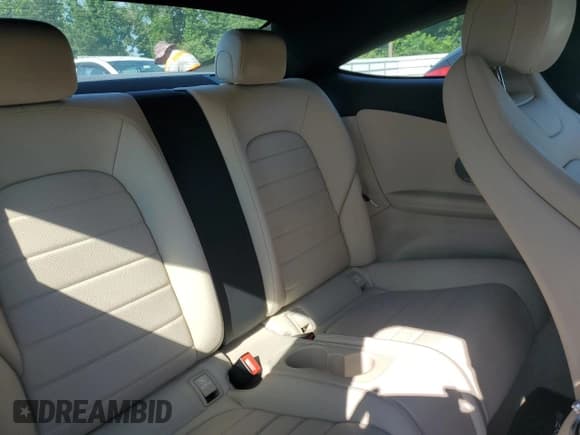 ✅ 2021 Mercedes-Benz C 300 • VIN: W1KWJ8EBXMG102067 • Лот: 64481175. Опубликован ранее на Copart с пробегом 53 646 миль. Бесплатный доступ к архиву аукционных продаж из США и подробный отчёт об истории автомобиля на DreamBid. Изображение 10.