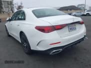 ✅ 2024 Mercedes-Benz E 350 • VIN: W1KLF4HB8RA051431 • Lot: 42121553. Listed on IAAI with 5,822 mi. Free auction sales archive from the USA and detailed vehicle history report at DreamBid. Image 3.