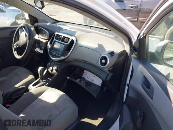 2017 Chevrolet Sonic LT с VIN 1G1JG6SH5H4174195, выставлен на аукционе IAAI как лот 43415256 с пробегом 140 368 миль миль и . История ставок и продаж доступна на DreamBid. Изображение 5.