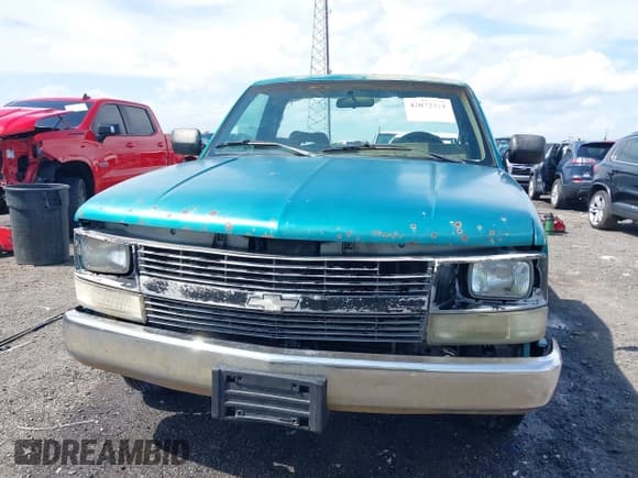 ✅ 1994 GMC Sierra 1500 • VIN: 1GTDC14Z3RZ547523 • Lot: 42072321. Wystawiony na IAAI z przebiegiem 170 695 mil. Bezpłatny archiwum sprzedaży aukcyjnych z USA i szczegółowy raport historii pojazdu na DreamBid. Zdjęcie 12.