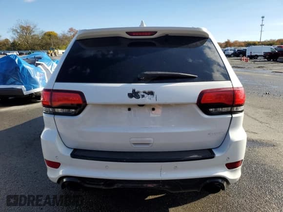 ✅ 2015 Jeep Grand Cherokee SRT • VIN: 1C4RJFDJ1FC653261 • Lot: 89729615. Wystawiony na Copart z przebiegiem 85 611 mil. Bezpłatny archiwum sprzedaży aukcyjnych z USA i szczegółowy raport historii pojazdu na DreamBid. Zdjęcie 6.