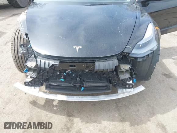 ✅ 2022 Tesla Model 3 Long Range • VIN: 5YJ3E1EB6NF109067 • Lot: 41948791. Wystawiony na IAAI z przebiegiem 28 603 mil. Bezpłatny archiwum sprzedaży aukcyjnych z USA i szczegółowy raport historii pojazdu na DreamBid. Zdjęcie 6.