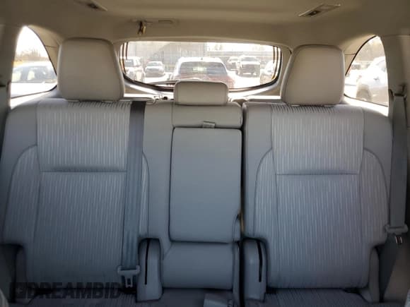 ✅ 2018 Toyota Highlander LE • VIN: 5TDZZRFH6JS262098 • Lot: 92033515. Listed on Copart with 114,800 mi. Free auction sales archive from the USA and detailed vehicle history report at DreamBid. Image 10.