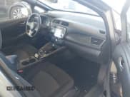 ✅ 2018 Nissan LEAF SL • VIN: 1N4AZ1CP8JC303607 • Lot: 42853751. Wystawiony na IAAI z przebiegiem 41 370 mil. Bezpłatny archiwum sprzedaży aukcyjnych z USA i szczegółowy raport historii pojazdu na DreamBid. Zdjęcie 5.