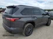 ✅ 2023 Toyota Sequoia SR5 • VIN: 7SVAAABA9PX010191 • Лот: 77282383. Опубликован ранее на Copart с пробегом 9 923 миль. Бесплатный доступ к архиву аукционных продаж из США и подробный отчёт об истории автомобиля на DreamBid. Изображение 3.
