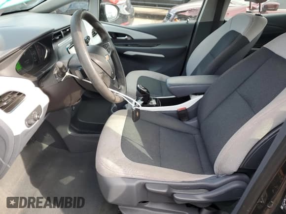 ✅ 2020 Chevrolet Bolt EV LT • VIN: 1G1FW6S00L4127877 • Лот: 82500325. Опубликован ранее на Copart с пробегом 61 661 миль. Бесплатный доступ к архиву аукционных продаж из США и подробный отчёт об истории автомобиля на DreamBid. Изображение 7.