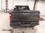 ✅ 2019 Chevrolet Silverado 1500 Custom Trail Boss • VIN: 1GCPYCEF2KZ387784 • Lot: 43596372. Wystawiony na IAAI z przebiegiem 97 421 mil. Bezpłatny archiwum sprzedaży aukcyjnych z USA i szczegółowy raport historii pojazdu na DreamBid. Zdjęcie 16.