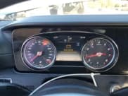 ✅ 2018 Mercedes-Benz E 400 • VIN: WDD1J6FB6JF044344 • Lot: 90789975. Wystawiony na Copart z przebiegiem Nie podano. Bezpłatny archiwum sprzedaży aukcyjnych z USA i szczegółowy raport historii pojazdu na DreamBid. Zdjęcie 9.