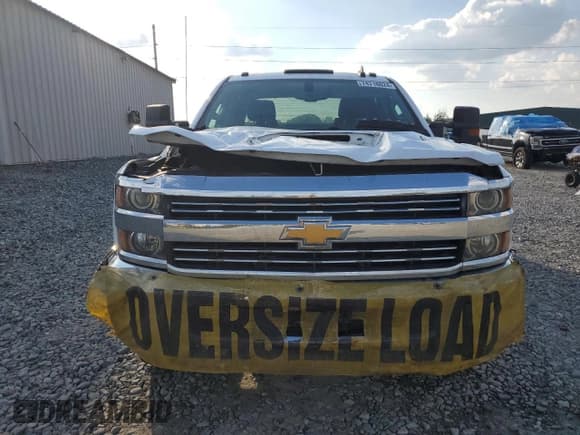 ✅ 2017 Chevrolet Silverado 2500HD Work Truck • VIN: 1GC1KUEY1HF206585 • Lot: 74718824. Wystawiony na Copart z przebiegiem 355 779 mil. Bezpłatny archiwum sprzedaży aukcyjnych z USA i szczegółowy raport historii pojazdu na DreamBid. Zdjęcie 5.