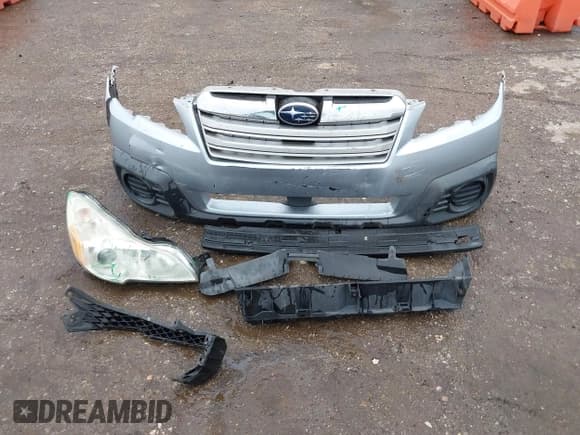 ✅ 2014 Subaru Outback 2.5i • VIN: 4S4BRCAC5E1229215 • Lot: 42536137. Wystawiony na IAAI z przebiegiem 144 982 mil. Bezpłatny archiwum sprzedaży aukcyjnych z USA i szczegółowy raport historii pojazdu na DreamBid. Zdjęcie 12.