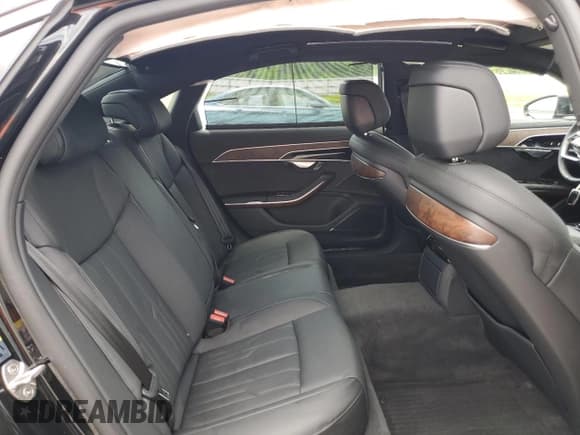 ✅ 2024 Audi A8 • VIN: WAULDAF88RN014228 • Лот: 59774665. Опубликован ранее на Copart с пробегом 7 784 миль. Бесплатный доступ к архиву аукционных продаж из США и подробный отчёт об истории автомобиля на DreamBid. Изображение 10.