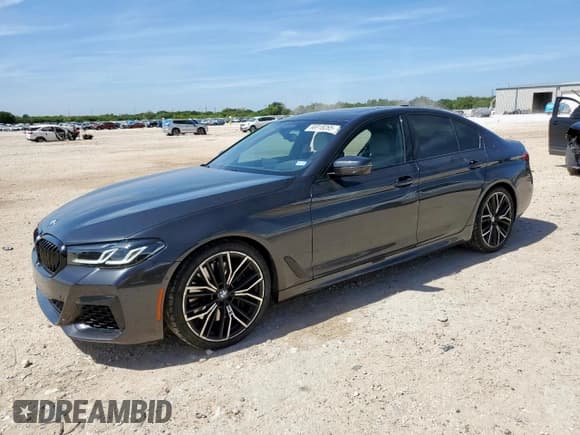 ✅ 2021 BMW 5 Series M550i xDrive • VIN: WBA13BK02MCF27787 • Lot: 66918265. Wystawiony na Copart z przebiegiem 29 848 mil. Bezpłatny archiwum sprzedaży aukcyjnych z USA i szczegółowy raport historii pojazdu na DreamBid. Zdjęcie 1.