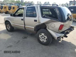 ✅ 2004 Chevrolet Blazer LS • VIN: 1GNDT13X04K162994 • Lot: 56359215. Wystawiony na Copart z przebiegiem 257 524 mil. Bezpłatny archiwum sprzedaży aukcyjnych z USA i szczegółowy raport historii pojazdu na DreamBid. Zdjęcie 2.
