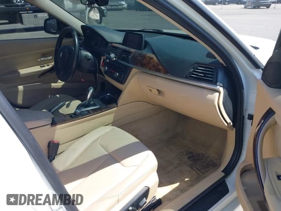 ✅ 2012 BMW 3 Series 335i • VIN: WBA3A9G54CNN67686 • Лот: 42106853. Опубликован ранее на IAAI с пробегом 141 368 миль. Бесплатный доступ к архиву аукционных продаж из США и подробный отчёт об истории автомобиля на DreamBid. Изображение 5.