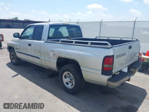 ✅ 2001 Dodge 1500 • VIN: 3B7HC13Y21G718471 • Lot: 42558873. Listed on IAAI with 265,209 mi. Free auction sales archive from the USA and detailed vehicle history report at DreamBid. Image 3.