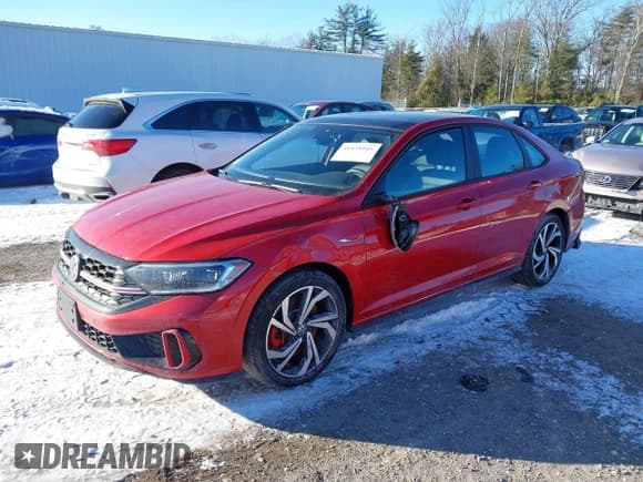 ✅ 2024 Volkswagen Jetta Autobahn • VIN: 3VW2T7BUXRM066037 • Lot: 41421941. Listed on IAAI with 4,464 mi. Free auction sales archive from the USA and detailed vehicle history report at DreamBid. Image 18.