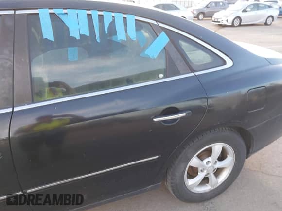 2006 Hyundai Azera SE with VIN KMHFC46F56A114031, listed as a IAAI auction lot 43610131 with 119,506 mi miles and . Bid and sale history available at DreamBid. Image 6.
