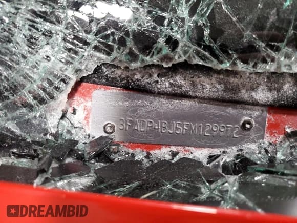 ✅ 2015 Ford Fiesta SE • VIN: 3FADP4BJ5FM129972 • Lot: 86771605. Wystawiony na Copart z przebiegiem 113 038 mil. Bezpłatny archiwum sprzedaży aukcyjnych z USA i szczegółowy raport historii pojazdu na DreamBid. Zdjęcie 12.