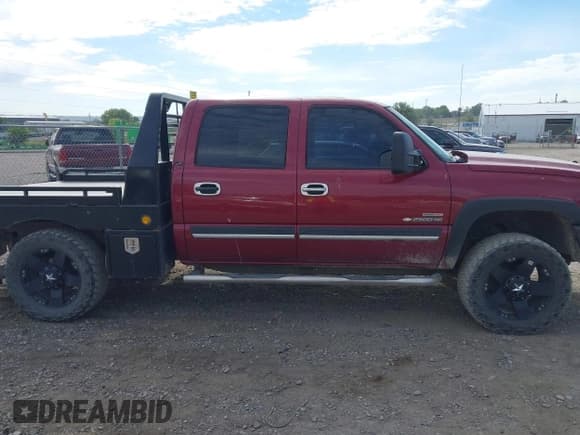 ✅ 2006 Chevrolet Silverado 2500HD LT3 • VIN: 1GCHK23276F104562 • Лот: 43072115. Опубликован ранее на IAAI с пробегом Не указан. Бесплатный доступ к архиву аукционных продаж из США и подробный отчёт об истории автомобиля на DreamBid. Изображение 13.