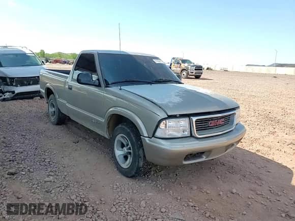 ✅ 1998 Chevrolet S-10 LS • VIN: 1GCCS144XW8137984 • Lot: 81855515. Listed on Copart with 142,837 mi. Free auction sales archive from the USA and detailed vehicle history report at DreamBid. Image 13.