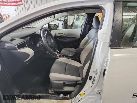 ✅ 2025 Toyota Corolla Hybrid LE • VIN: JTDBDMHE6S3019738 • Лот: 71802545. Опубликован ранее на Copart с пробегом 3 135 миль. Бесплатный доступ к архиву аукционных продаж из США и подробный отчёт об истории автомобиля на DreamBid. Изображение 12.