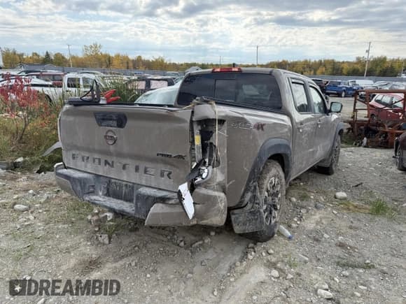 ✅ 2024 Nissan Frontier Pro-4X • VIN: 1N6ED1EK4RN600978 • Lot: 84790705. Wystawiony na Copart z przebiegiem 53 350 mil. Bezpłatny archiwum sprzedaży aukcyjnych z USA i szczegółowy raport historii pojazdu na DreamBid. Zdjęcie 3.