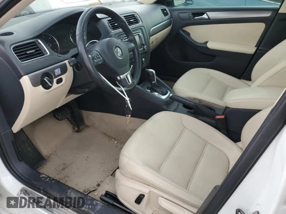 ✅ 2014 Volkswagen Jetta TDI w/Premium/Nav • VIN: 3VWLL7AJ2EM415889 • Лот: 53643425. Опубликован ранее на Copart с пробегом 174 183 миль. Бесплатный доступ к архиву аукционных продаж из США и подробный отчёт об истории автомобиля на DreamBid. Изображение 7.