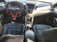 ✅ 2015 Hyundai Veloster RE:FLEX • VIN: KMHTC6AD6FU220507 • Lot: 43917855. Wystawiony na Copart z przebiegiem 126 977 mil. Bezpłatny archiwum sprzedaży aukcyjnych z USA i szczegółowy raport historii pojazdu na DreamBid. Zdjęcie 8.