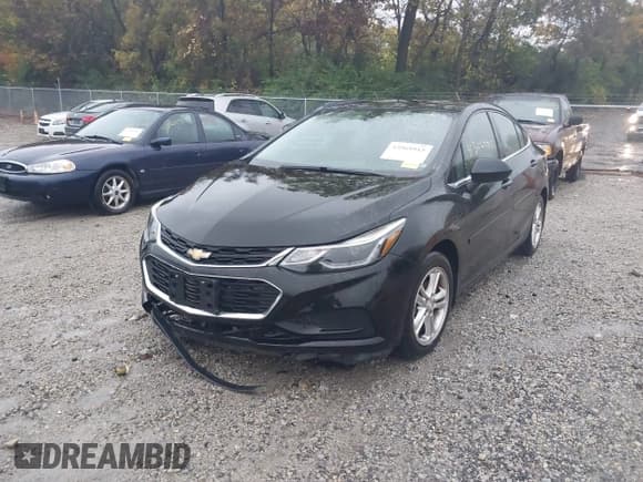 ✅ 2018 Chevrolet Cruze LT • VIN: 1G1BE5SM8J7234587 • Lot: 43569915. Wystawiony na IAAI z przebiegiem 72 947 mil. Bezpłatny archiwum sprzedaży aukcyjnych z USA i szczegółowy raport historii pojazdu na DreamBid. Zdjęcie 21.