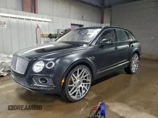 ✅ 2017 Bentley Bentayga W12 • VIN: SJAAC2ZV9HC012682 • Lot: 94182215. Wystawiony na Copart z przebiegiem 78 170 mil. Bezpłatny archiwum sprzedaży aukcyjnych z USA i szczegółowy raport historii pojazdu na DreamBid. Zdjęcie 1.