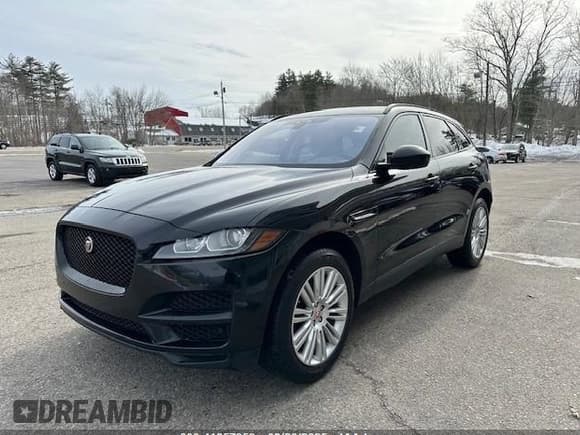 ✅ 2017 Jaguar F-Pace 20d Premium • VIN: SADCJ2BN5HA096670 • Lot: 41857959. Wystawiony na IAAI z przebiegiem 146 291 mil. Bezpłatny archiwum sprzedaży aukcyjnych z USA i szczegółowy raport historii pojazdu na DreamBid. Zdjęcie 2.