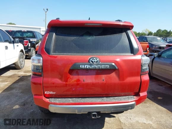 ✅ 2021 Toyota 4Runner TRD Off Road Premium • VIN: JTERU5JR6M5945223 • Lot: 43282739. Listed on IAAI with 197,469 mi. Free auction sales archive from the USA and detailed vehicle history report at DreamBid. Image 17.