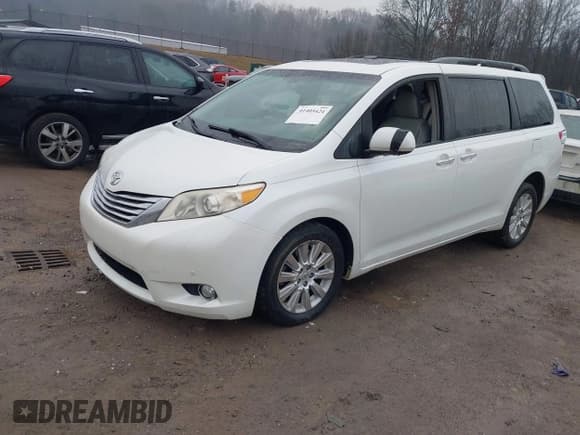 ✅ 2011 Toyota Sienna XLE • VIN: 5TDDK3DC8BS010051 • Lot: 41405424. Listed on IAAI with 293,348 mi. Free auction sales archive from the USA and detailed vehicle history report at DreamBid. Image 17.