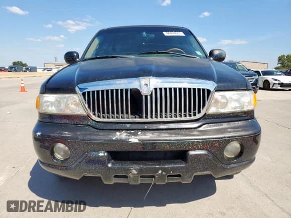 ✅ 2000 Lincoln Navigator • VIN: 5LMEU27A4YLJ27857 • Lot: 84424015. Wystawiony na Copart z przebiegiem Nie podano. Bezpłatny archiwum sprzedaży aukcyjnych z USA i szczegółowy raport historii pojazdu na DreamBid. Zdjęcie 5.