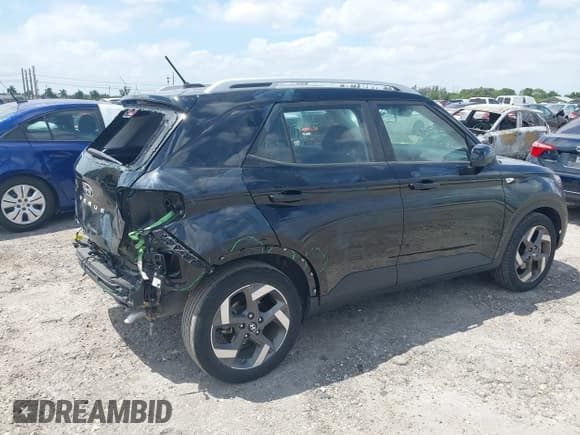 ✅ 2024 Hyundai Venue SEL • VIN: KMHRC8A34RU314435 • Lot: 42118806. Listed on IAAI with 6,455 mi. Free auction sales archive from the USA and detailed vehicle history report at DreamBid. Image 19.