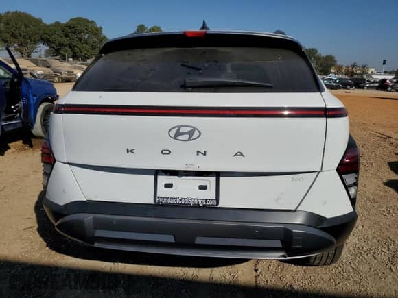 2024 Hyundai Kona Limited with VIN KM8HE3A30RU161268, listed as a Copart auction lot 77844404 with 1,598 mi miles and Salvage title. Bid and sale history available at DreamBid. Image 6.