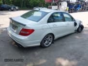 ✅ 2012 Mercedes-Benz C 300 Sport • VIN: WDDGF8BB7CR212099 • Lot: 42411121. Wystawiony na IAAI z przebiegiem 202 811 mil. Bezpłatny archiwum sprzedaży aukcyjnych z USA i szczegółowy raport historii pojazdu na DreamBid. Zdjęcie 4.