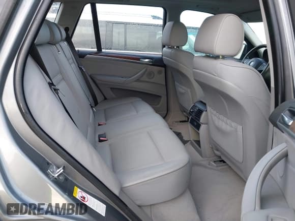 ✅ 2007 BMW X5 3.0si • VIN: 5UXFE43517LY81728 • Lot: 41787988. Listed on IAAI with 82,999 mi. Free auction sales archive from the USA and detailed vehicle history report at DreamBid. Image 8.