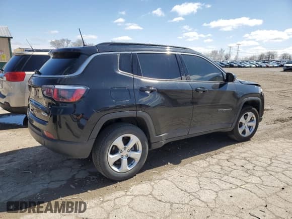 ✅ 2019 Jeep Compass Latitude • VIN: 3C4NJDBB7KT847886 • Лот: 49883665. Опубликован ранее на Copart с пробегом 162 470 миль. Бесплатный доступ к архиву аукционных продаж из США и подробный отчёт об истории автомобиля на DreamBid. Изображение 3.