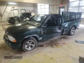 ✅ 2002 GMC Sonoma SLS • VIN: 1GTCS19W728100833 • Лот: 81570185. Опубликован ранее на Copart с пробегом 71 896 миль. Бесплатный доступ к архиву аукционных продаж из США и подробный отчёт об истории автомобиля на DreamBid. Изображение 1.