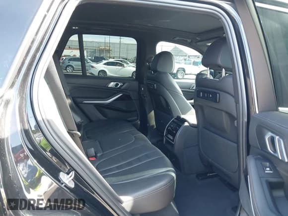 ✅ 2020 BMW X5 sDrive40i • VIN: 5UXCR4C0XL9B43349 • Lot: 42998347. Wystawiony na IAAI z przebiegiem 61 346 mil. Bezpłatny archiwum sprzedaży aukcyjnych z USA i szczegółowy raport historii pojazdu na DreamBid. Zdjęcie 8.
