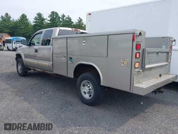 ✅ 2002 Chevrolet Silverado 2500HD LS • VIN: 1GCHC29142E259923 • Lot: 42919374. Listed on IAAI with 236,789 mi. Free auction sales archive from the USA and detailed vehicle history report at DreamBid. Image 3.