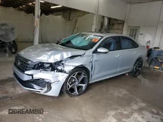 ✅ 2020 Volkswagen Passat R-Line • VIN: 1VWMA7A30LC005537 • Lot: 71836265. Wystawiony na Copart z przebiegiem 109 302 mil. Bezpłatny archiwum sprzedaży aukcyjnych z USA i szczegółowy raport historii pojazdu na DreamBid. Zdjęcie 1.