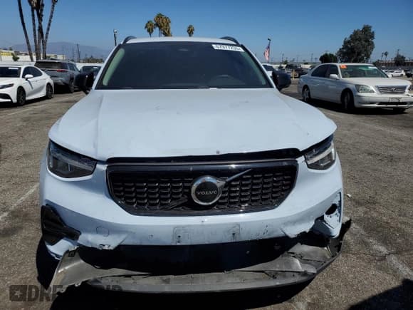 ✅ 2024 Volvo XC40 Core Bright Theme • VIN: YV4L12UK8R2356647 • Lot: 67977235. Listed on Copart with 43,701 mi. Free auction sales archive from the USA and detailed vehicle history report at DreamBid. Image 5.